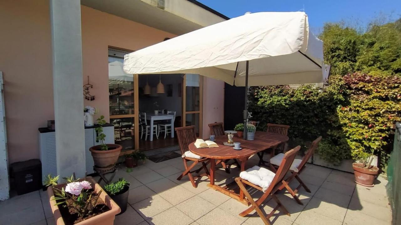 Appartamento La Terrazza Di Dora Менаджо Екстериор снимка